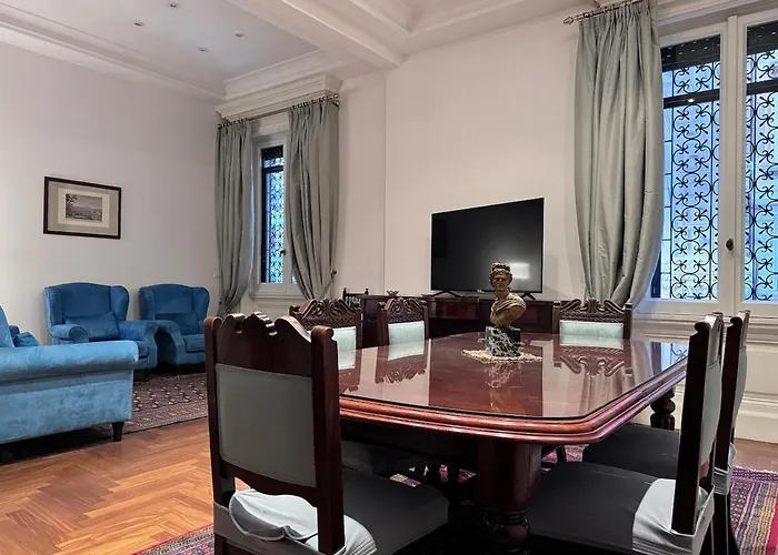 Into The Arc, Palace Of The Ambassadors, Coppede Apartment *