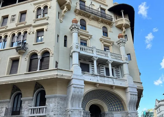 Apartment Into The Arc, Palace Of The Ambassadors, Coppede Rom